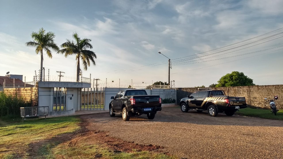 PF em buscas na casa do ex-deputado federal Abel Galinha — Foto: Laudinei Sampaio/Rede Amazônica