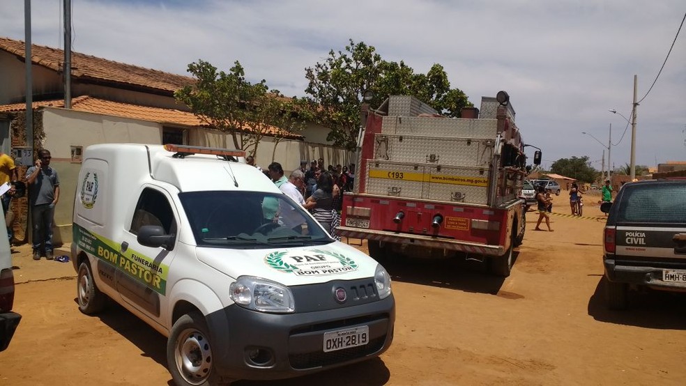 Equipes de socorro chegam à creche em Janaúba, no Norte de Minas (Foto: River Ramos Madureira/Arquivo Pessoal)