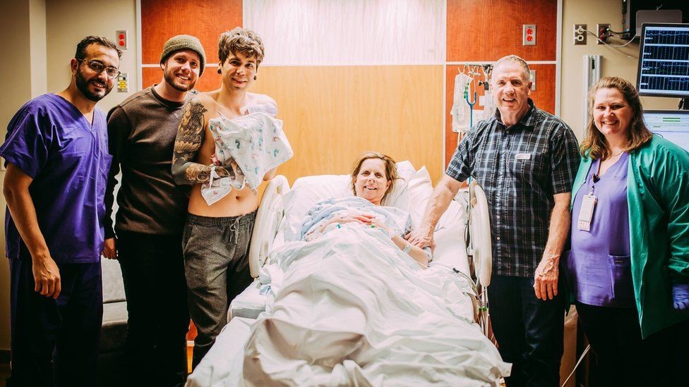 A família Eledge e Dougherty no dia do nascimento de Uma (Foto: Ariel Panowicz)