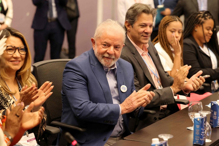 Lula em encontro com organizações da sociedade civil brasileira