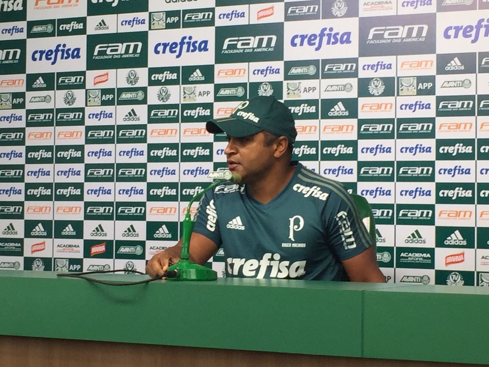 Com campanha perfeita, Roger admite possibilidade de mudanças no Palmeiras
