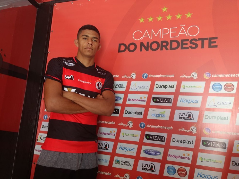 Em 2018, Denilson viveu sua �nica passagem pelo futebol paraibano, no Campinense � Foto: Samy Oliveira / Campinense