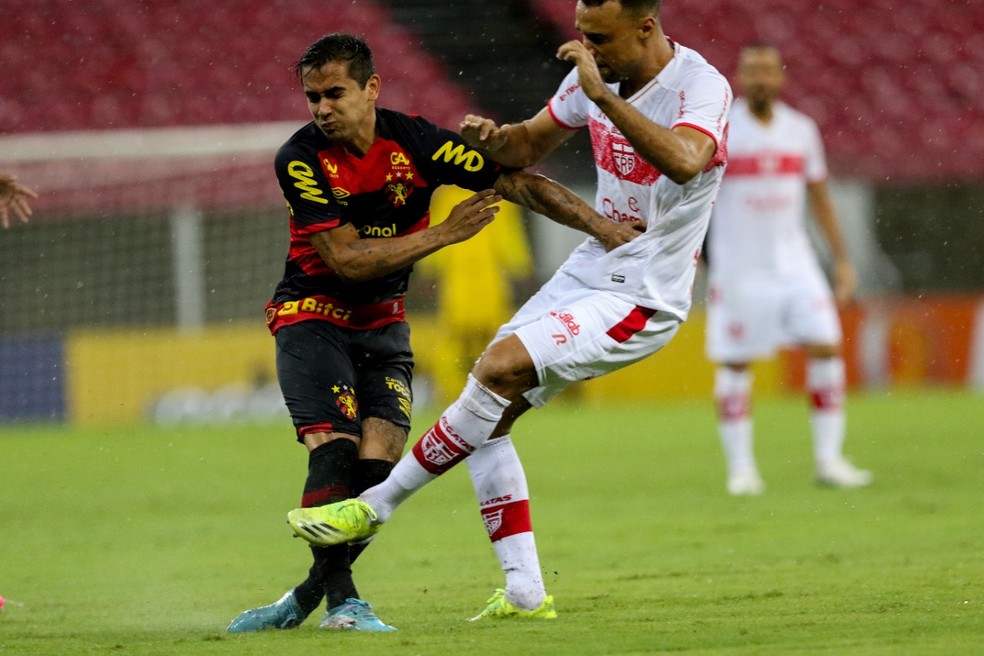 CRB não foi vazado contra o Sport — Foto: Marlon Costa/Pernambuco Press