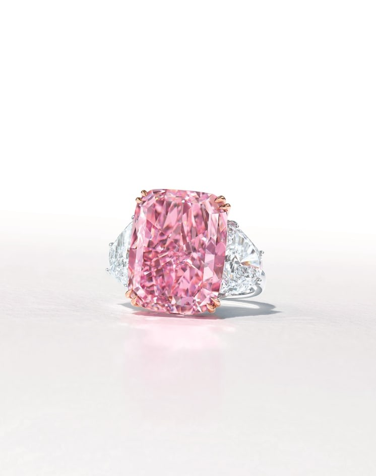 O 'Sakura' é o maior diamante de sua espécie a ser leiloado (Foto: Reprodução/Christie's)