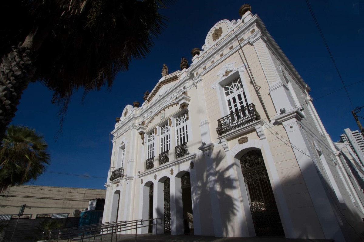 Teatro Alberto Maranhão reabre ao público após 6 anos fechado para