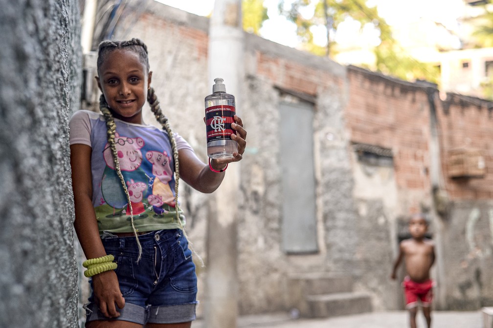 Rubro-negro arrecada R 102 mil para doações a comunidades do RJ