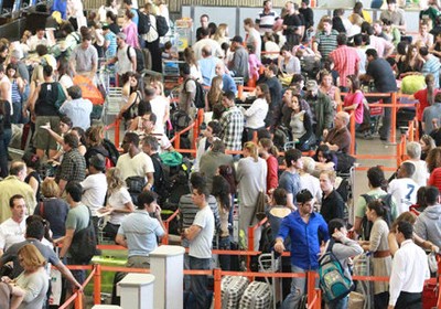 Aeroporto de Cumbica aeroporto de Guarulhos Aeroportos Passageiros Check-in (Foto: Agência O Globo)