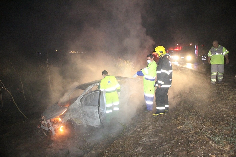 Bombeiros estiveram no local, mas não encontraram o proprietário — Foto: Corpo de Bombeiros - MT