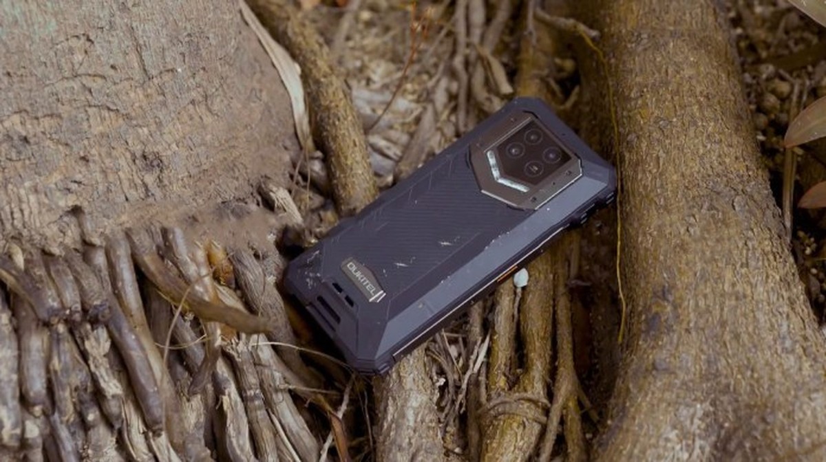 Celular tem 3 vezes mais bateria que modelos desejados e fica 4 dias ligado