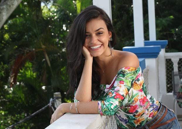 Talita Younan na Casa QUEM de Verão (Foto: Daniel Janssens / Ed.Globo)