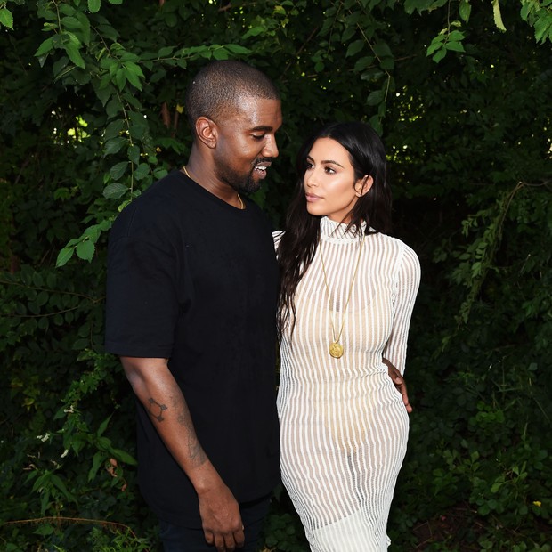 Kim Kardashian e Kanye West após o desfile do rapper na NYFW (Foto: Getty Images)