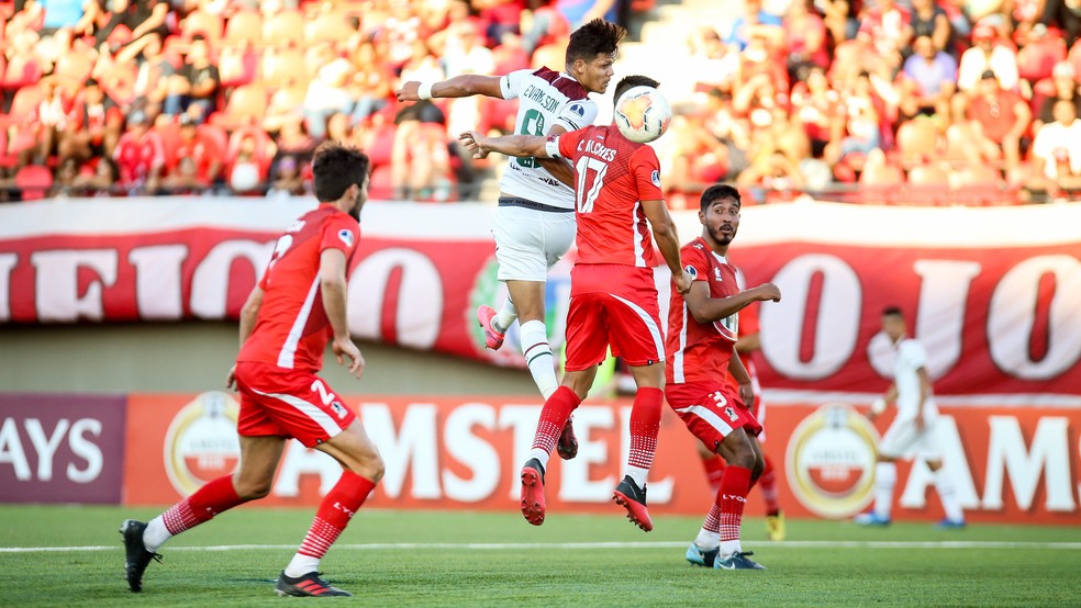 Evanilson em Unión La Calera x Fluminense — Foto: Lucas Merçon / FFC