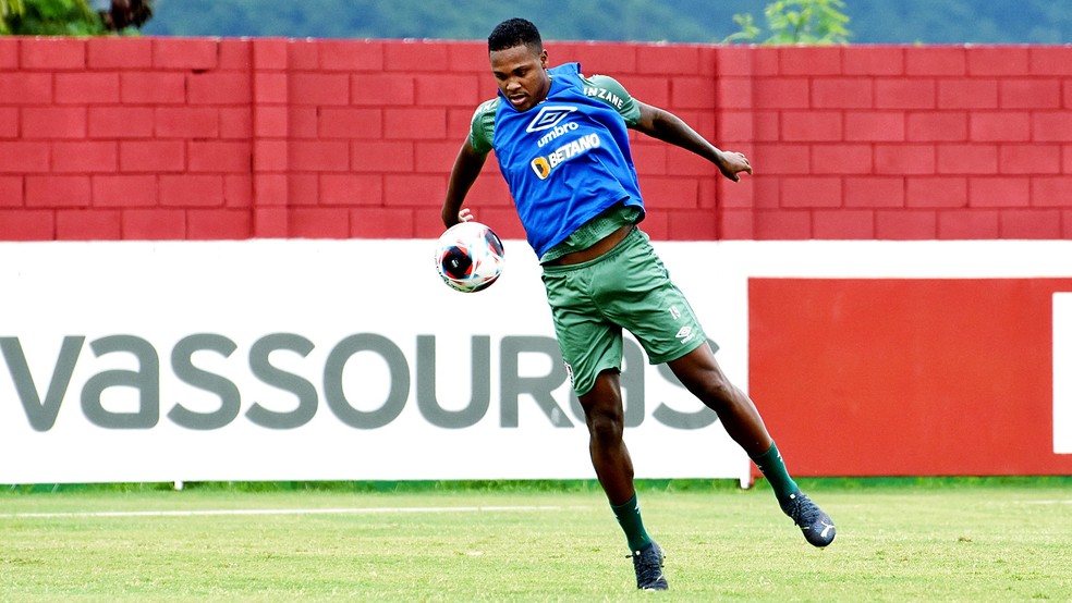 Alexandre Jesus no treino do Fluminense — Foto: Mailson Santana / Fluminense FC