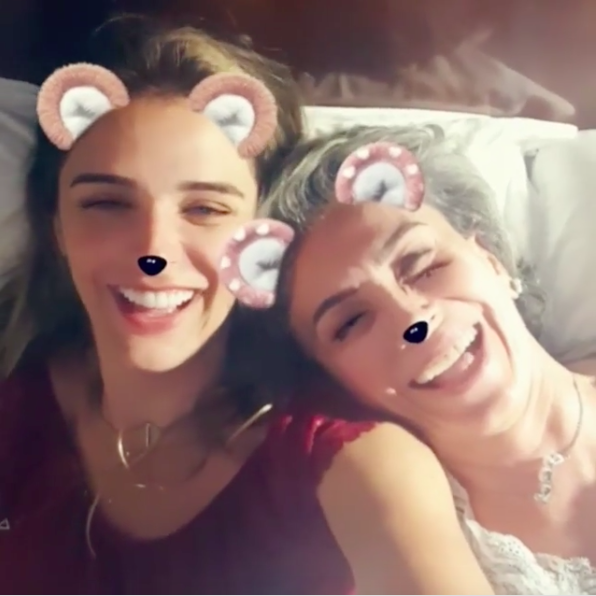 Rafa Brites dorme na cama da sogra - com ela! (Foto: Reprodução/Instagram)