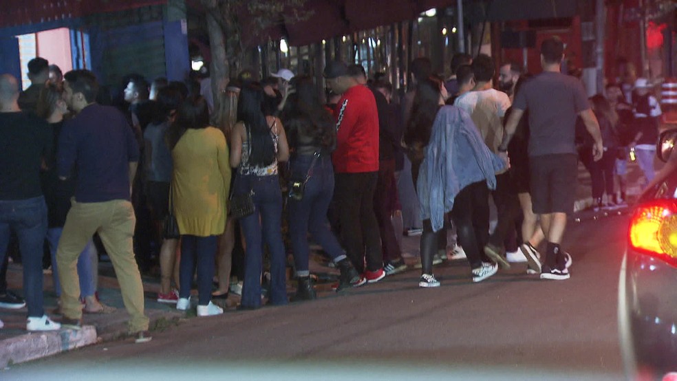Vila Madalena na noite deste sábado (15) — Foto: Reprodução/TV Globo