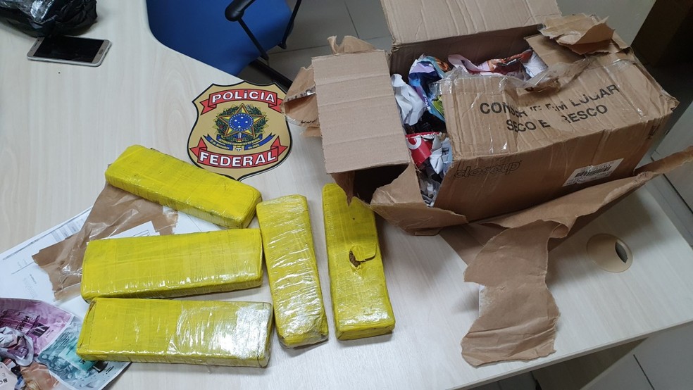 Droga estava em caixa apreendida pela PF junto com o suspeito no centro de distribuição dos Correios, em Natal. — Foto: Cedida/PF
