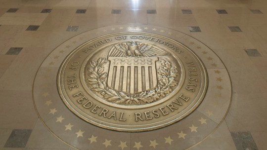 Fed: Collins e Barkin esperam mais altas de juros, mas não descartam impacto do crédito na inflação