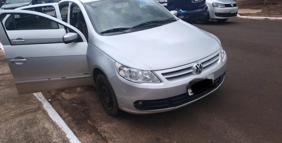 Delegado flagrou motorista bêbado e que tentava fuga logo após acidente de trânsito — Foto: Polícia Civil/Divulgação