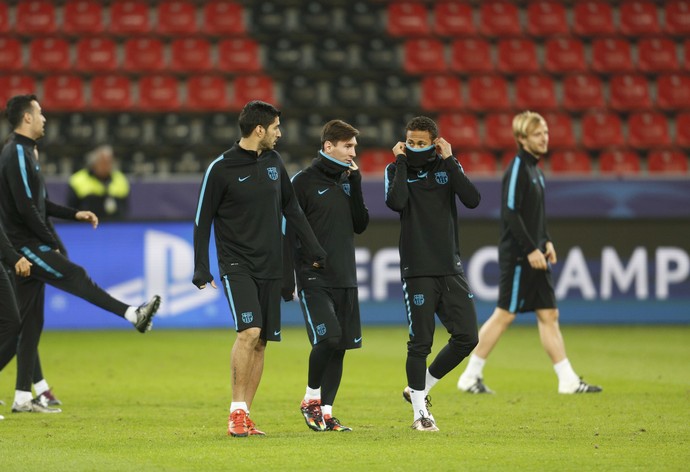 Neymar, Suarez e Messi treino Barcelona (Foto: Reuters)