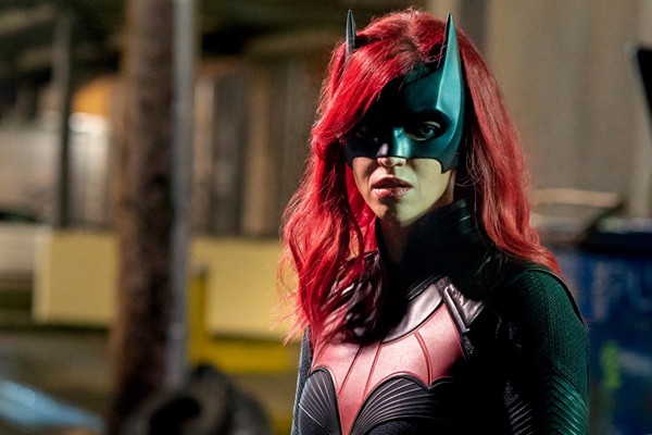 A atriz Ruby Rose na série Batwoman (Foto: Divulgação)