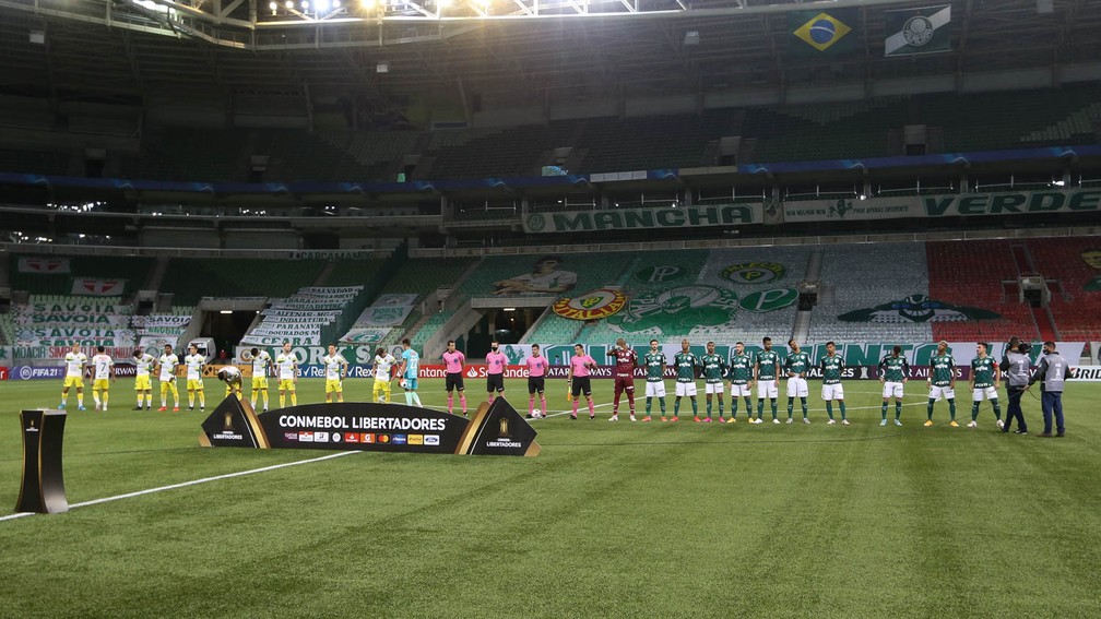 Jogadores do Palmeiras antes de jogo contra o Defensa y Justicia — Foto: César Greco/Agência Palmeiras