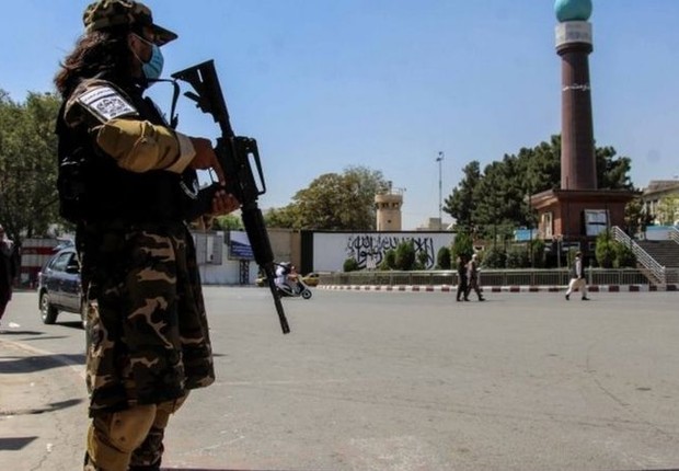 BBC- Talebã tem usado redes sociais para moldar percepções internacionais, amplificar sua mensagem e, segundo relatos, perseguir opositores (Foto: EPA via BBC News)