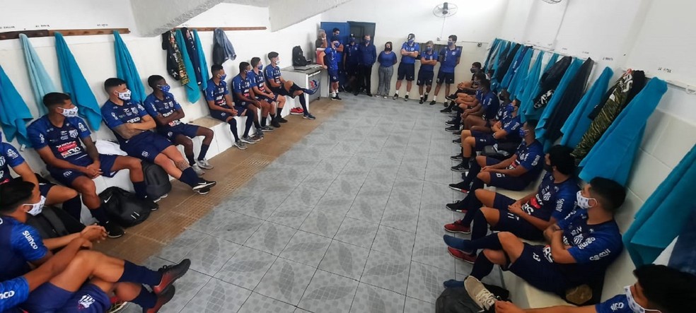 Elenco da URT se apresentou e iniciou os trabalhos para o Campeonato Mineiro — Foto: URT/Divulgação