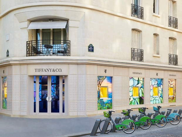 Por dentro da nova loja pop-up da Tiffany em Paris (Foto: Divulgação)