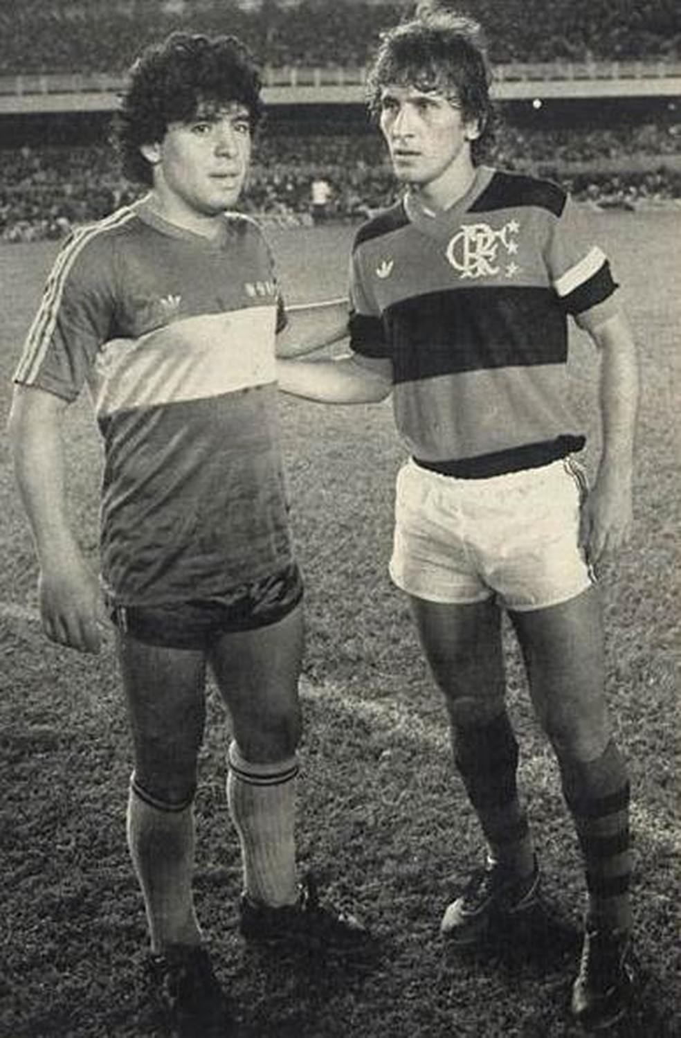 Maradona e Zico, já os maiores craques da América do Sul em 1981 — Foto: Arquivo Maurício Neves