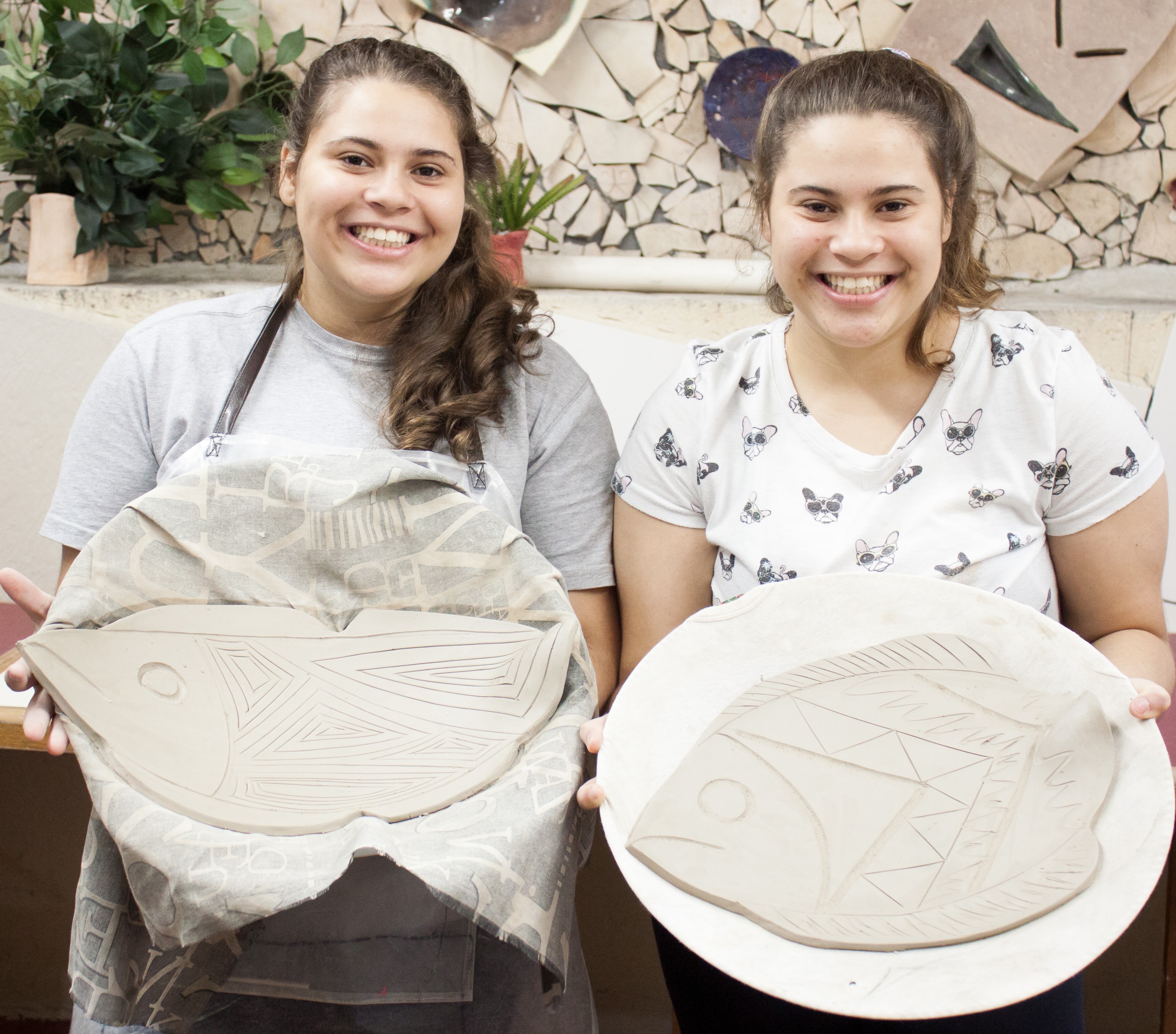 Projeto resgata jovens em situação de vulnerabilidade social através da cerâmica (Foto: Divulgação)