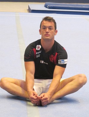 Sem clube, Diego Hypolito reclama de taxa e dívida; Flamengo se defende