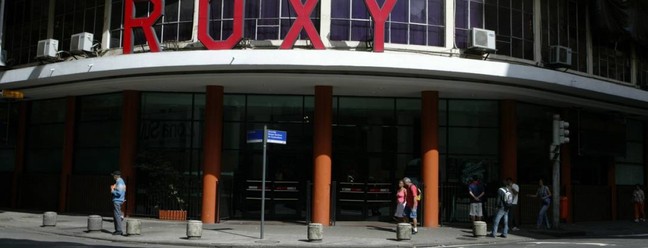 O cine Roxy, um dos poucos cinemas de rua da Zona Sul, inaugurado em 1938  — Foto: André Teixeira / Agência O Globo