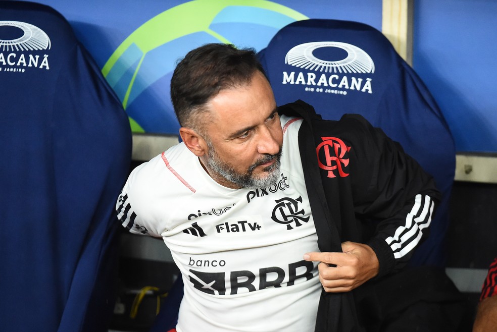 Vítor Pereira no último jogo no comando do Flamengo — Foto: André Durão/ge