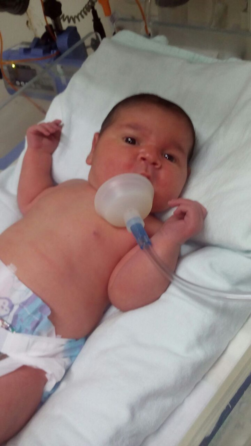 Um ultrassom feito duas horas antes da cesárea indicava que a menina nasceria com 5,380 quilos.  (Foto: Maira Cristina Trevisan/Reprodução)
