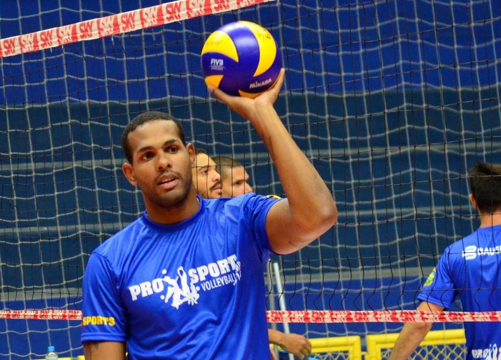 Leal participou da clínica em 2018 — Foto: Danilo Sardinha/GloboEsporte.com