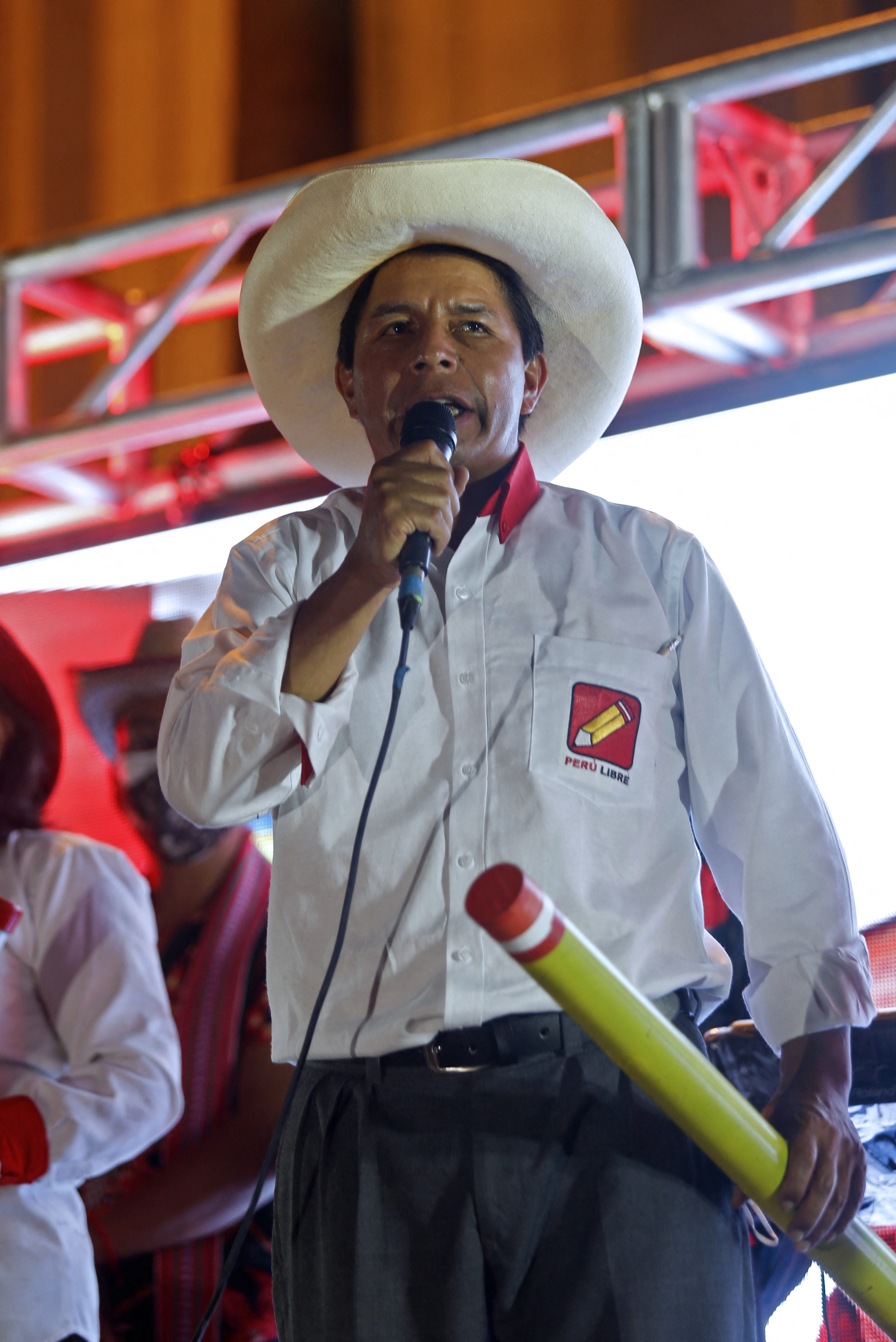 Da presidência à prisão em um só dia: entenda como Castillo tentou golpe e fracassou em sua cartada final no Peru