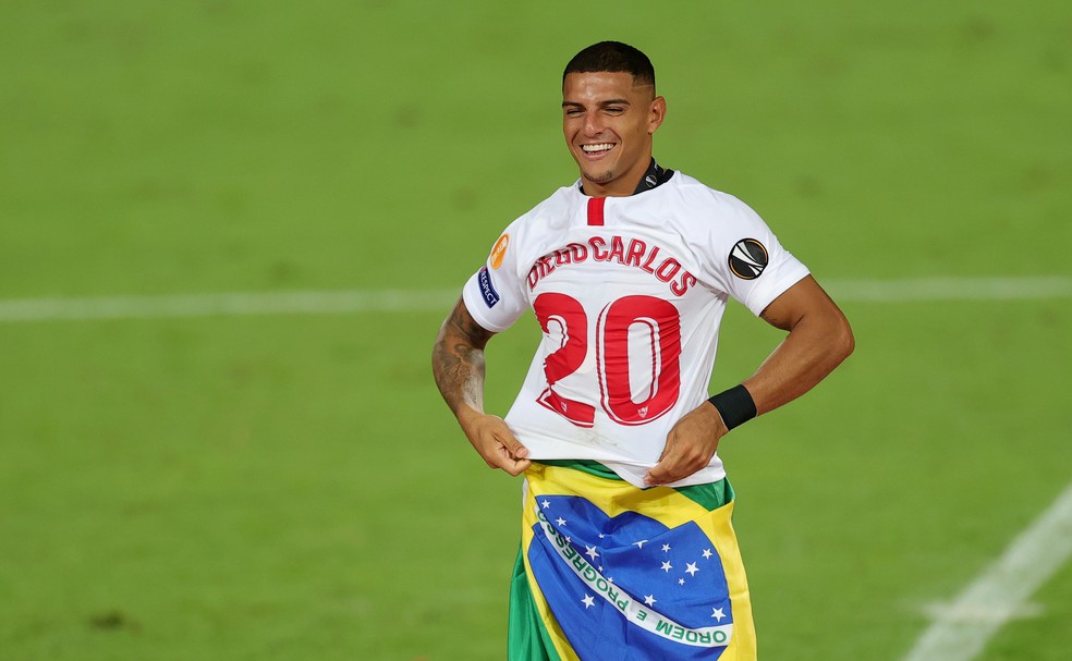 Diego Carlos trocou o Sevilla pelo Aston Villa — Foto: Friedemann Vogel/Reuters
