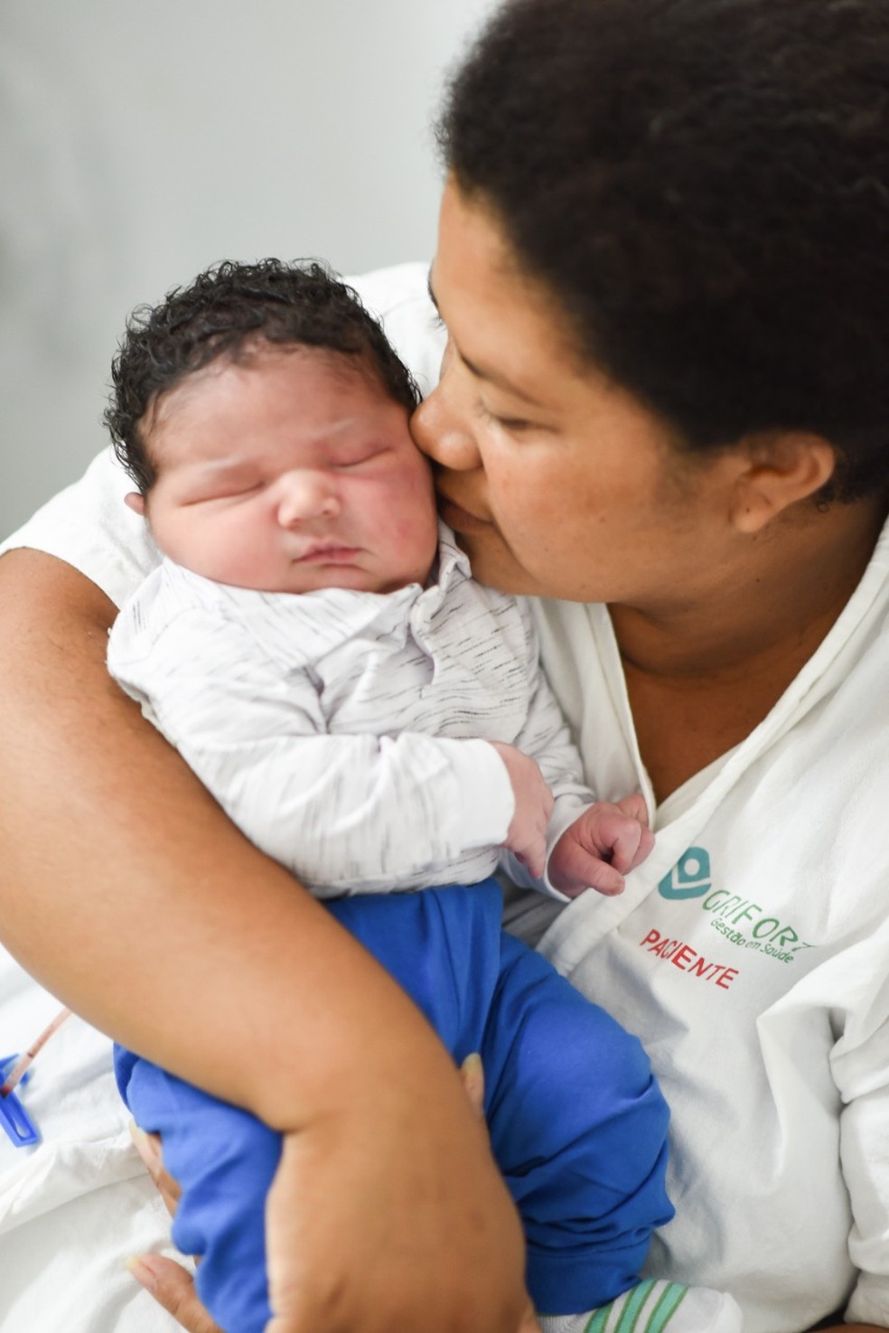 Mãe disse que teve que trocar todo o enxoval do bebê em MS — Foto: Anna Carolina Gomes Nicacio/Arquivo Pessoal 