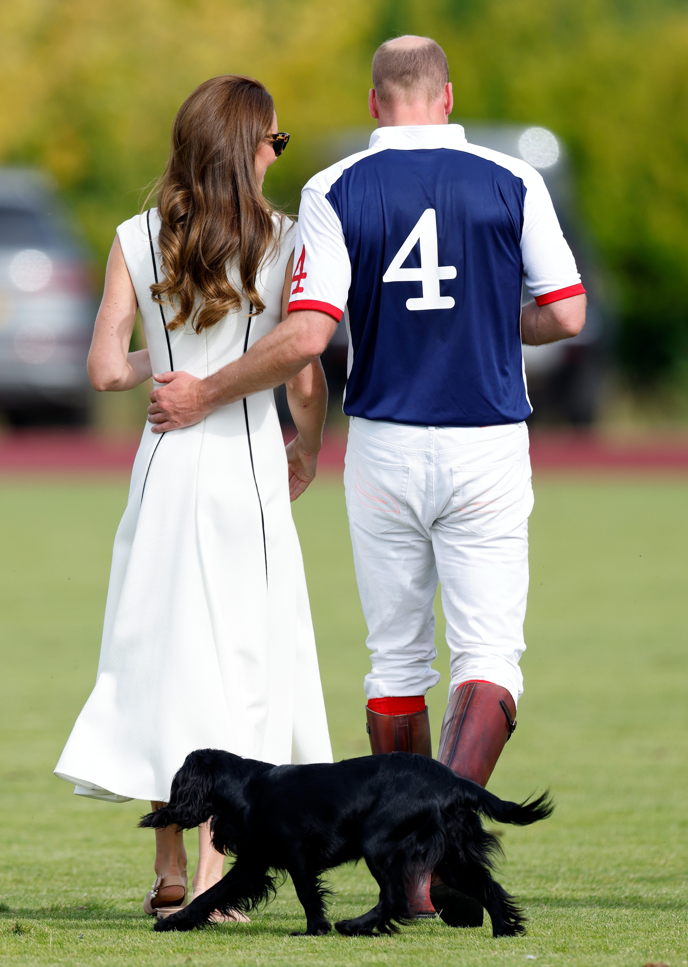 O Príncipe William e a Duquesa Kate MIddleton na companhia da cachorrinha Orla (Foto: Getty Images)