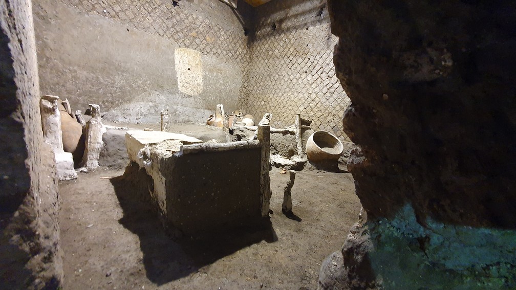 Quarto de escravos descoberto em sítio arqueológico de Pompeia — Foto: Cortesia via AFP
