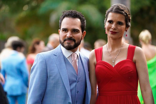 Luciano e Flávia Camargo no casamento de Isabella e Nathan (Foto: Cristiano Borges/ Agnews)