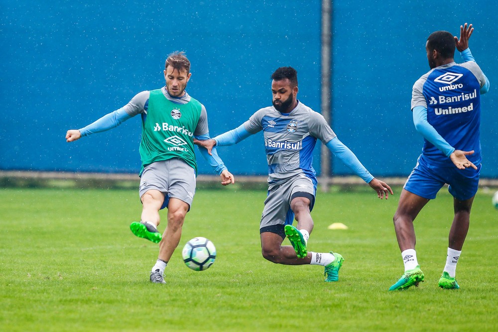 Entrada de Gastón deve dar função defensiva a Luan no Grêmio; entenda