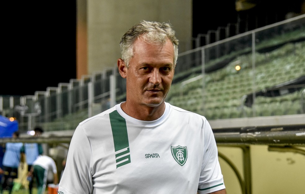 Lisca pode ser campeão no comando do América-MG — Foto: Mourão Panda