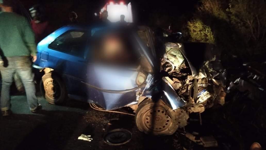 Acidente entre dois carros deixa uma pessoa morta e quatro gravemente feridas em São Vicente do Sul
