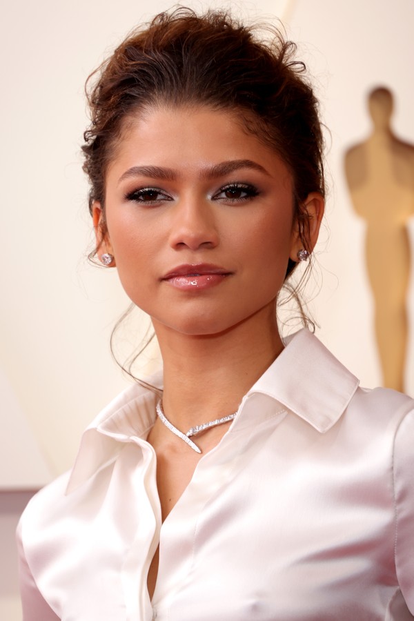 HOLLYWOOD, CALIFORNIA - MARCH 27: Zendaya attends the 94th Annual Academy Awards at Hollywood and Highland on March 27, 2022 in Hollywood, California. (Photo by Momodu Mansaray/Getty Images) (Foto: Getty Images)