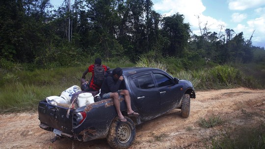 Governo inicia operações para desmontar garimpo na terra Yanomami e Ibama destrói aeronaves