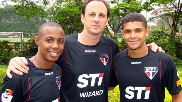 Dupla 100%, Wellington e Denilson agradecem elogios de Rogério Ceni