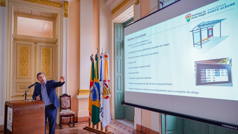 Consulta pública para fornecimento, instalação e manutenção dos abrigos de ônibus foi lançada na quinta-feira (26) durante evento no Salão Nobre do Paço Municipal — Foto: Cesar Lopes/PMPA