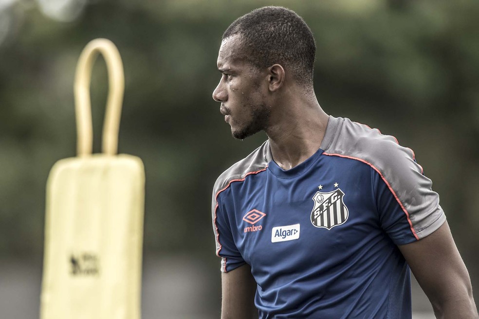 Copete perdeu espaço no Santos por limite de gringos — Foto: Ivan Storti/Santos FC