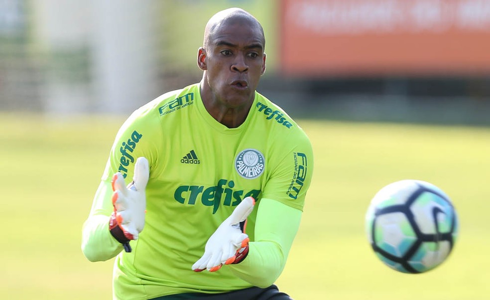 Jailson festeja retorno em jogo-treino pelo Palmeiras: 